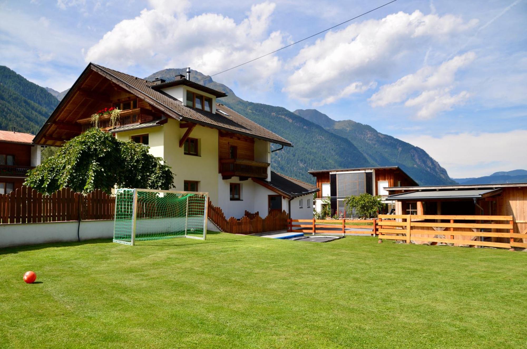 Landhaus Waldhart Apartment Umhausen Exterior photo